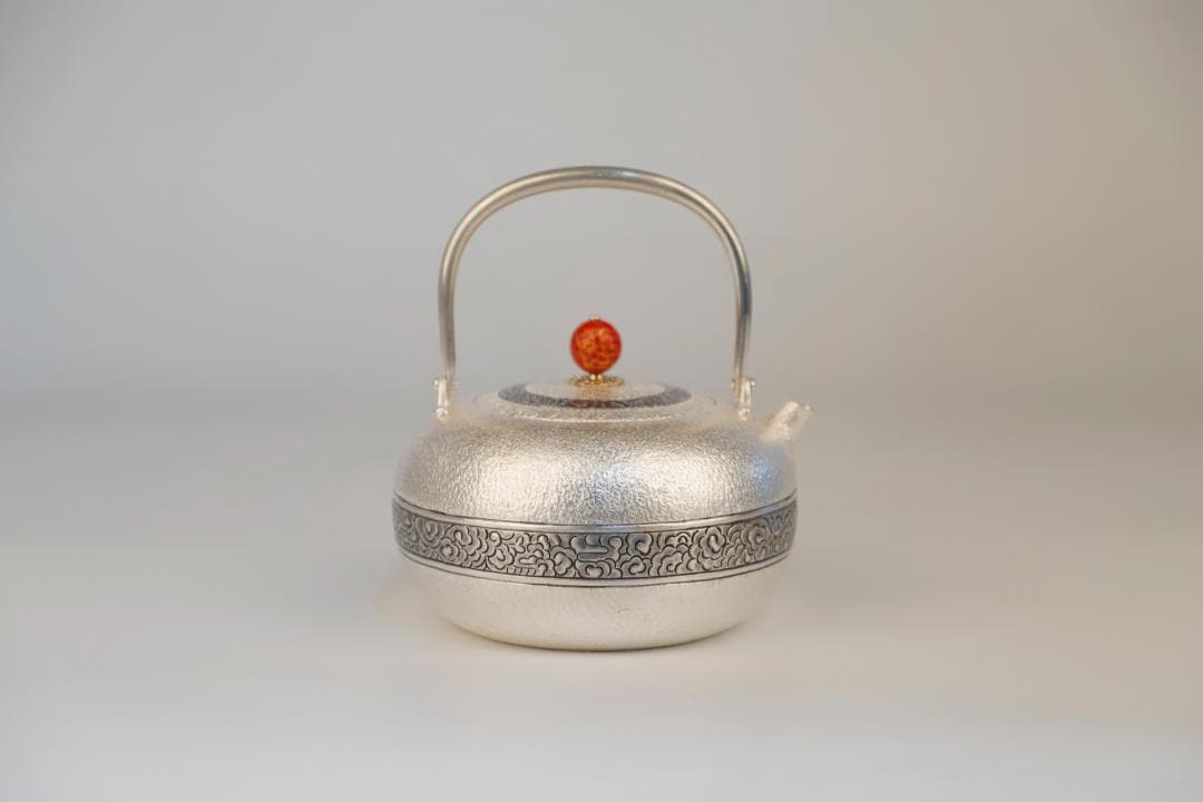 純銀製 青銅器紋 口打出 玉摘 湯沸 銀瓶 煎茶道具