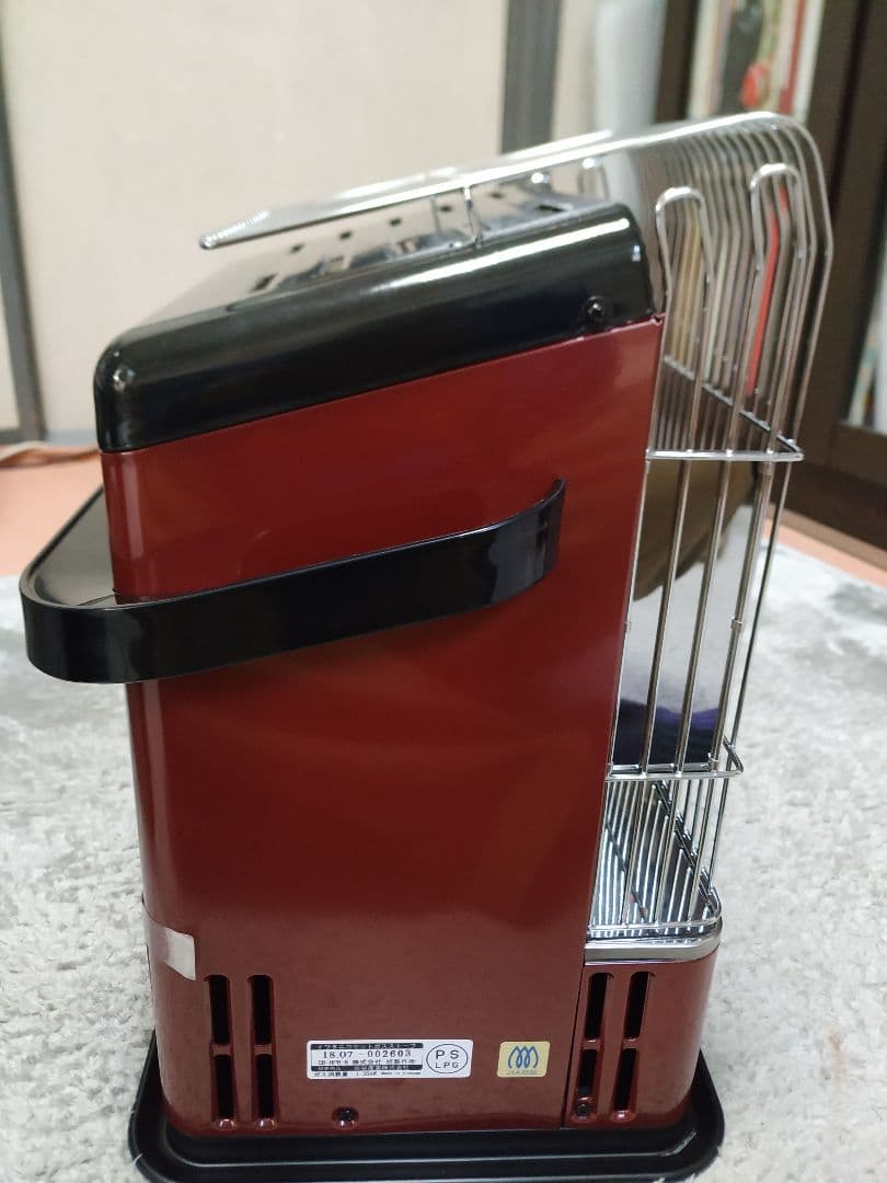 iwatani ストーブ 赤　デカ暖