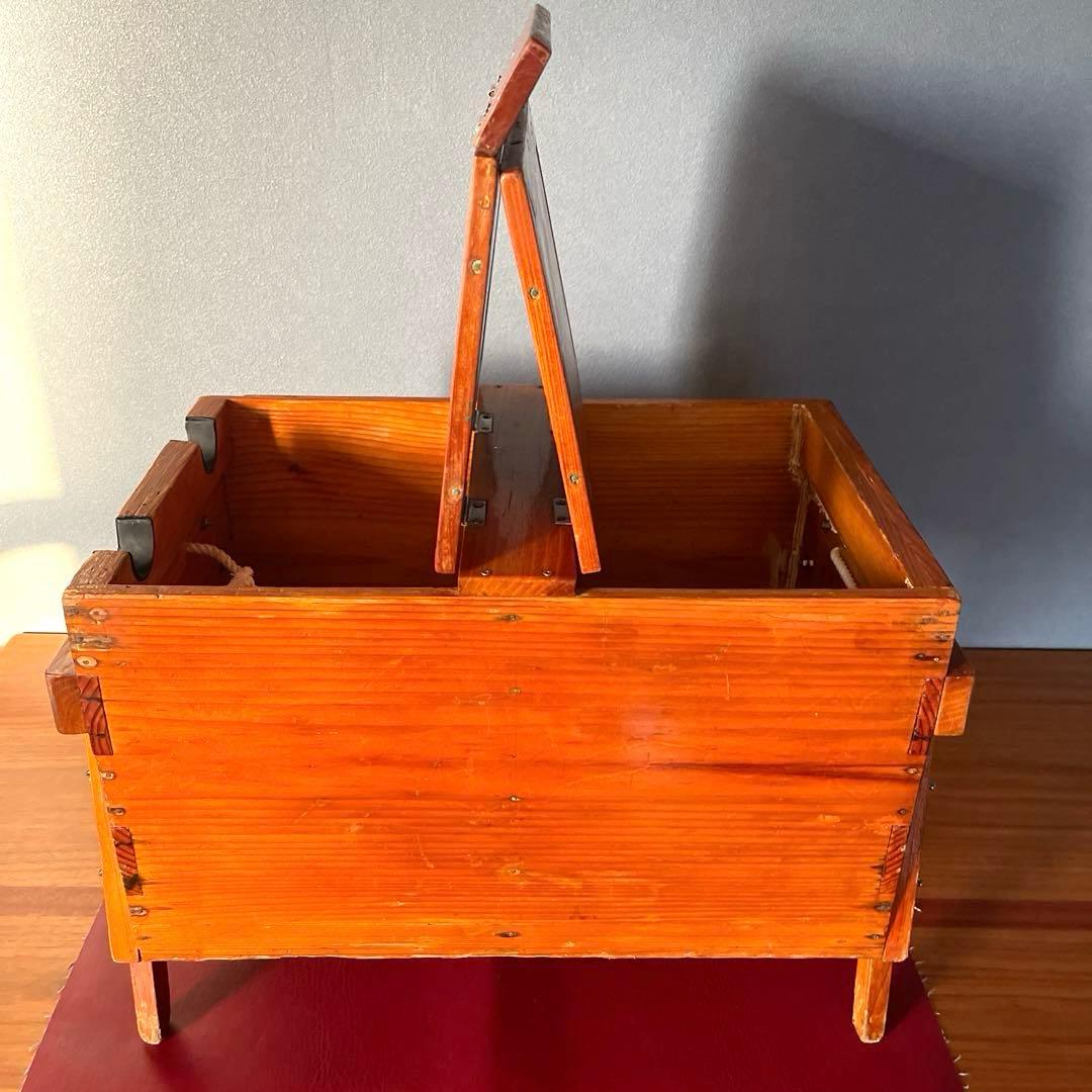 【紀州釣り】　釣り用箱　椅子　2本竿立て付き　木製 蓋付き　クーラーボックス