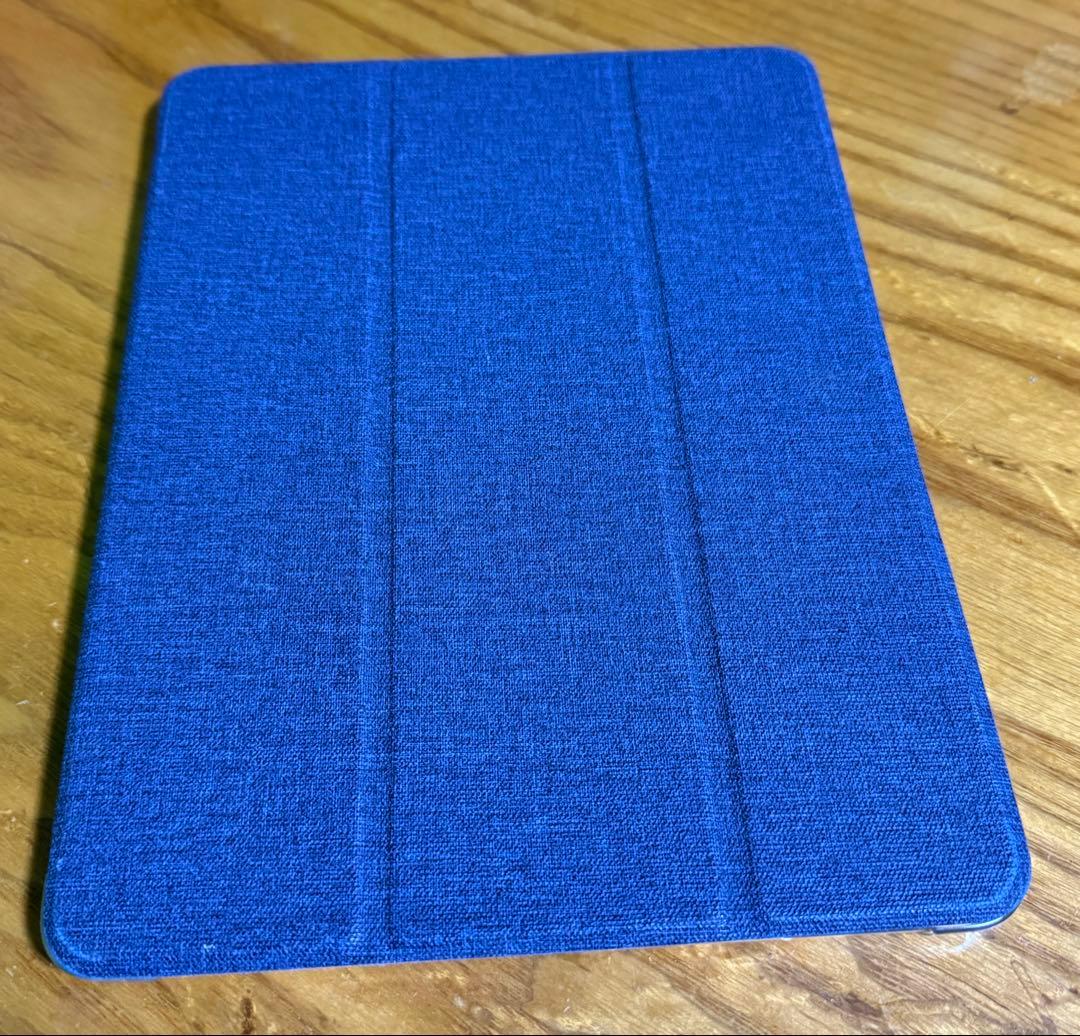 u*！様 iPad 第5世代　本体 ブルーカバー付き