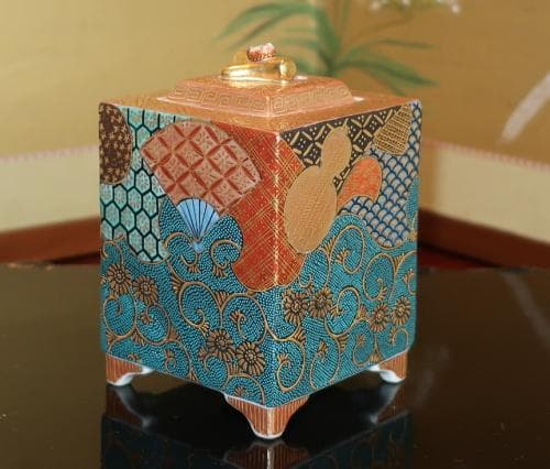 【評価1000特別価格】茶道具　香炉　置物　九谷焼　青粒小紋　錦泉作