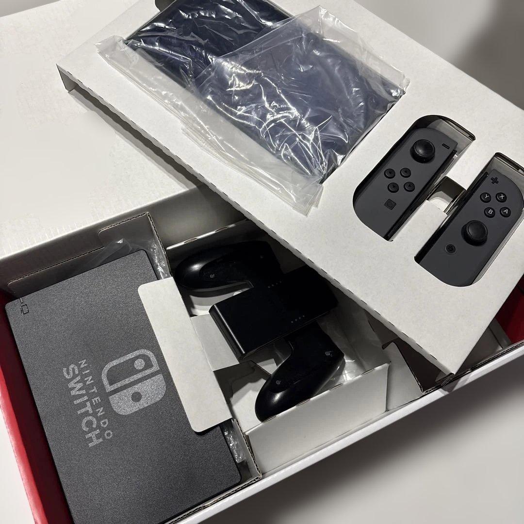 Nintendo Switch　本体　グレー