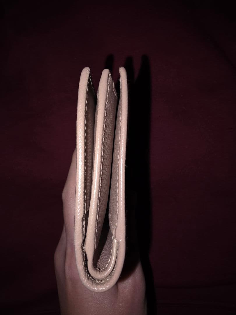 【限定値下げ】PRADA ベージュ 三つ折り財布 トライアングルロゴ