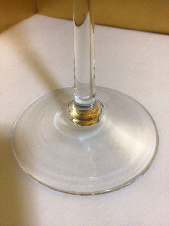 デカ過ぎるワイングラス　高さ約53.6センチ