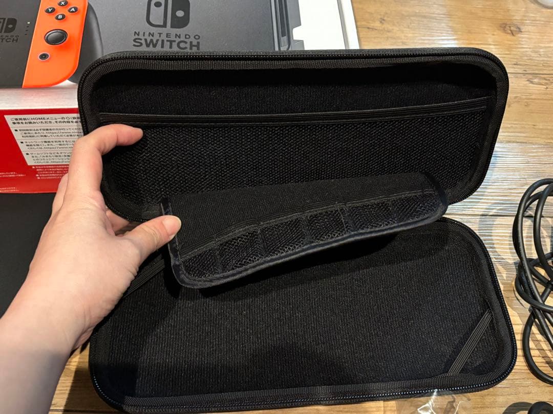 Nintendo Switch 本体セット＋ケース