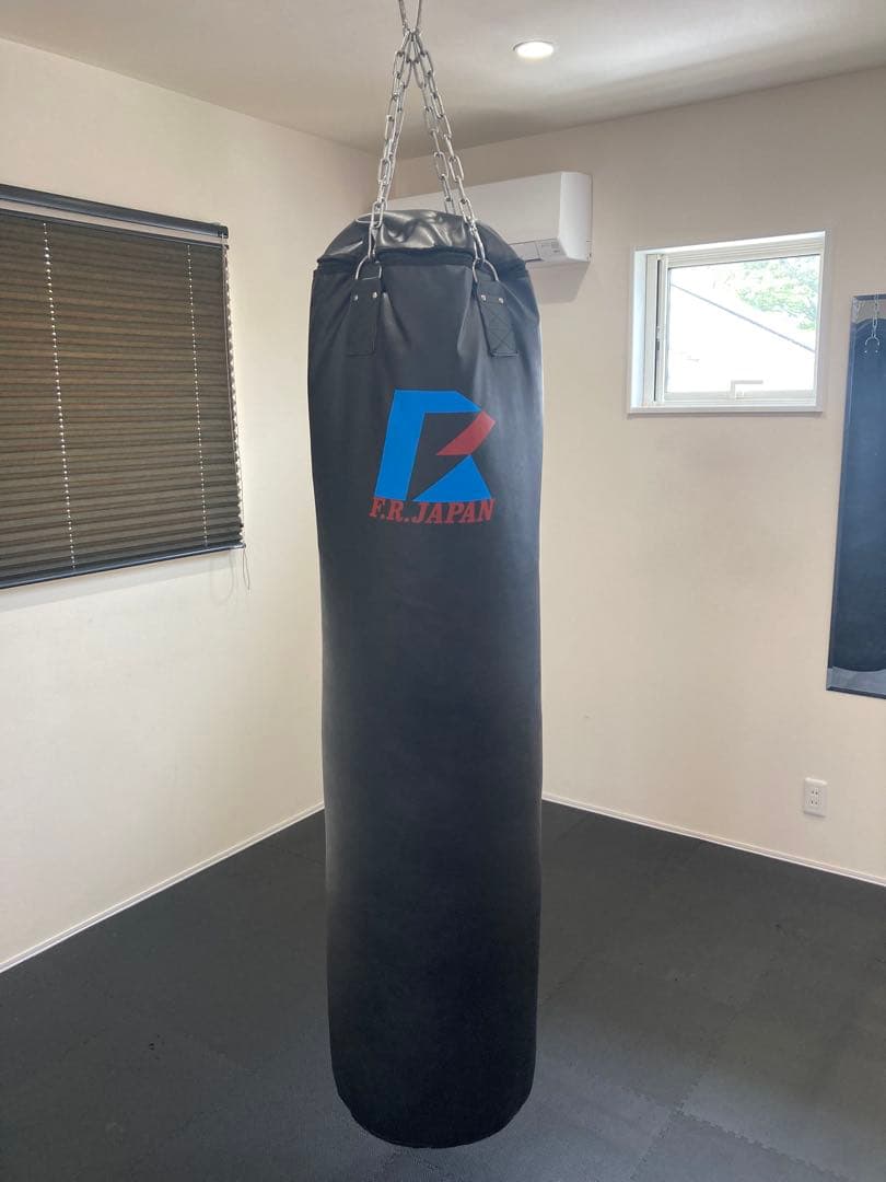 今だけボクシンググローブ、ミット付き！ファイティングロード サンドバッグ　手渡し