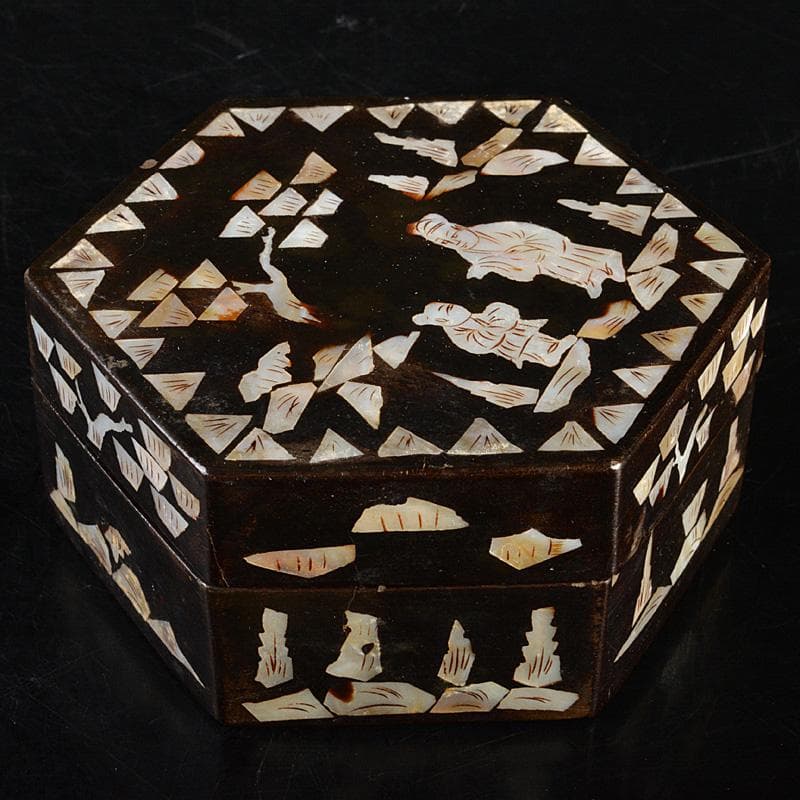 中国　清朝　青花花文鼻煙壷　花瓶　2点　李朝螺鈿装飾六角箱入り　C　R7421