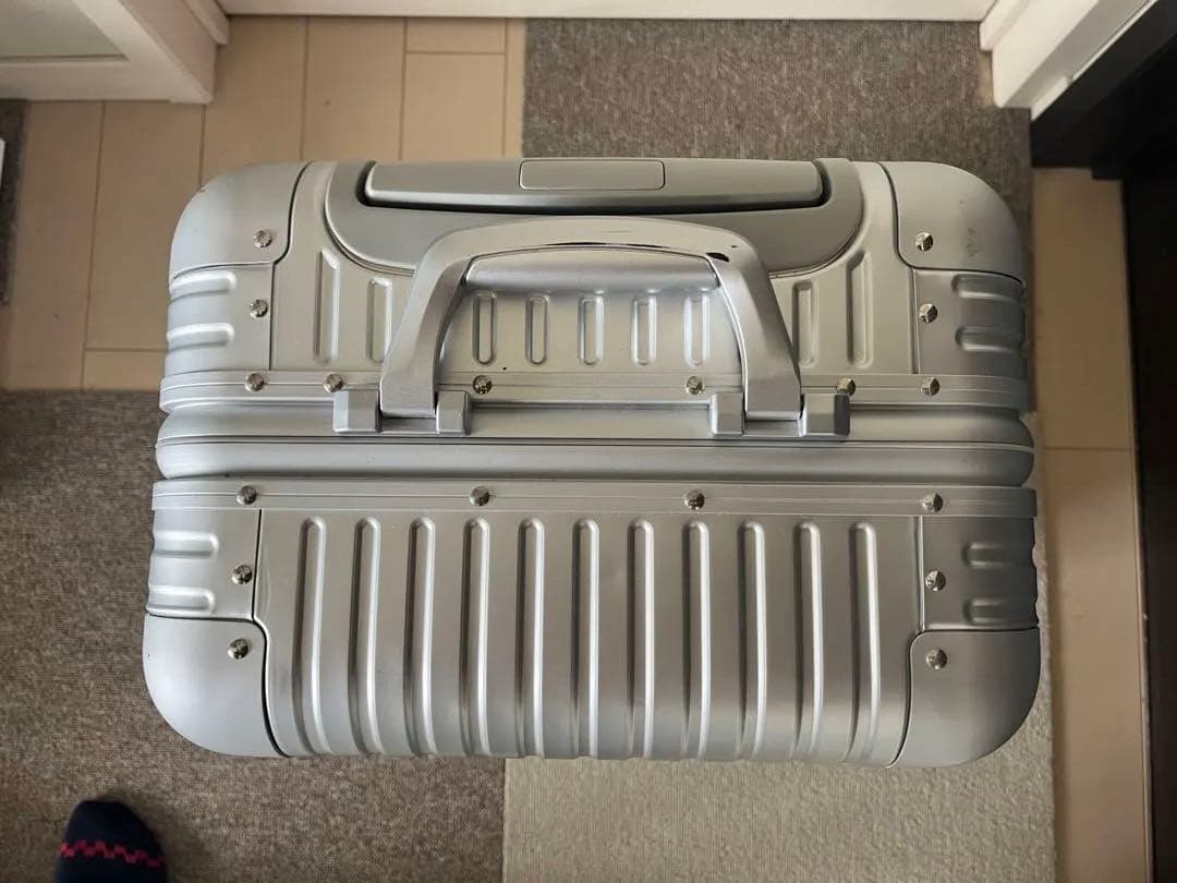 キャプテンスタッグ　アルミスーツケース (TSAロック付) S シルバー