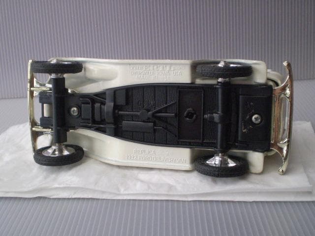 1932' FORD US MAIL Cars 貯金箱。ノベリティ。ビンテージ。