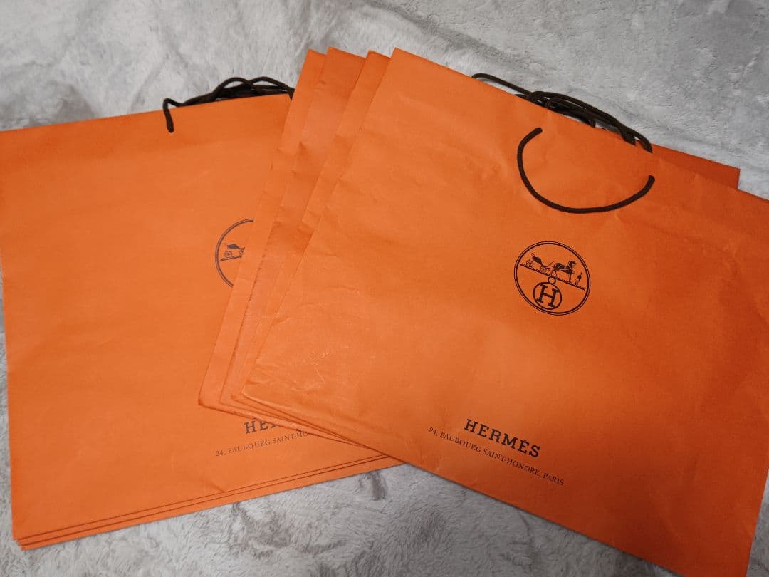 値下げしました エルメス紙袋　　数十枚をまとめ売り　枚数　追加しました