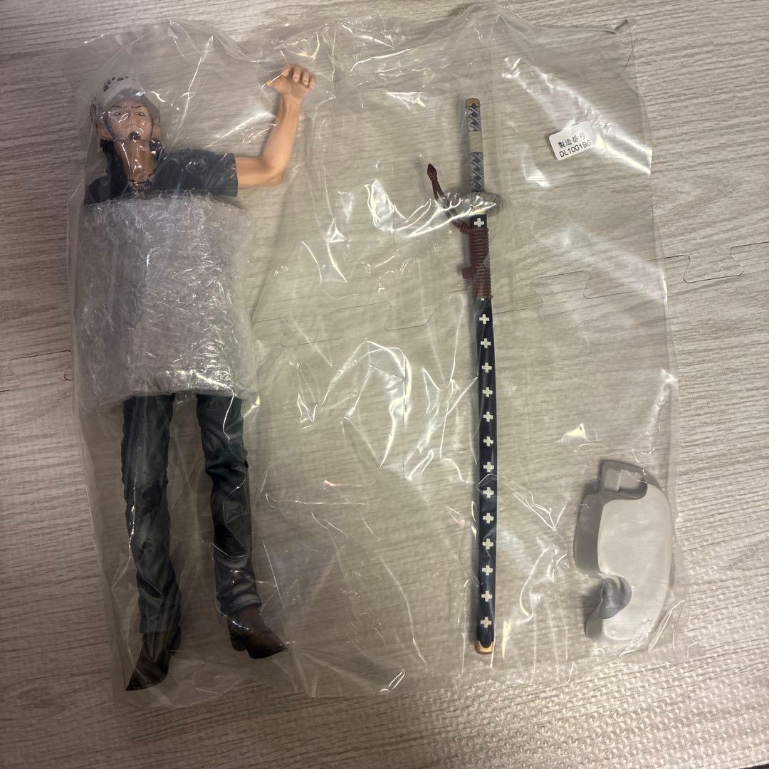 ワンピースフィギュア　トラファルガーロー