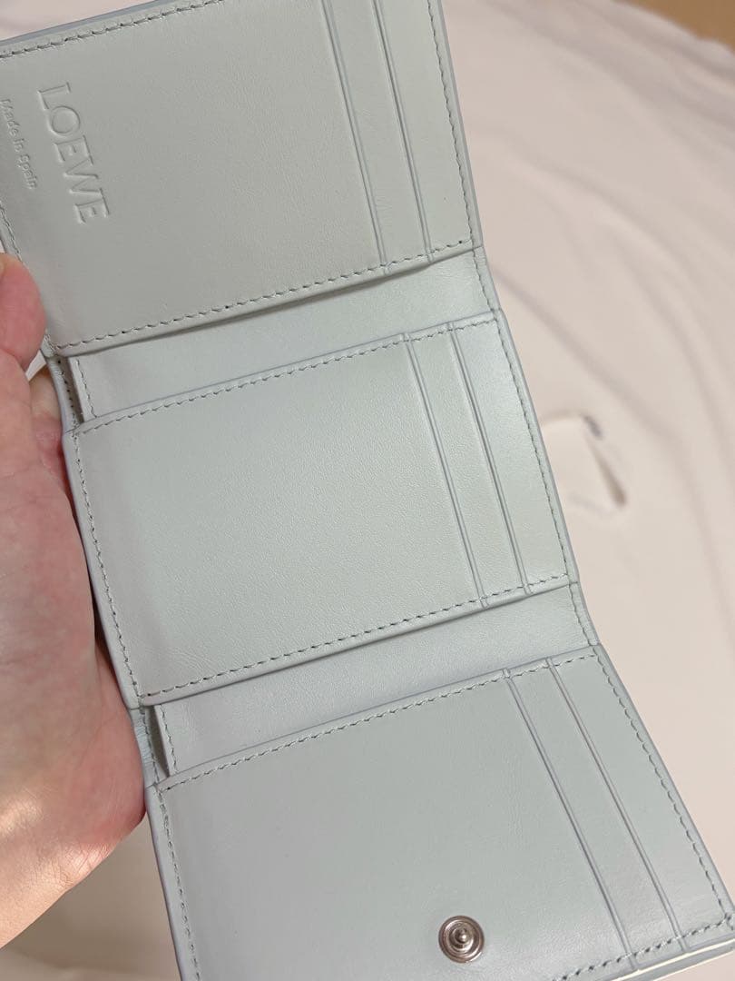 LOEWE 水色 三つ折り財布
