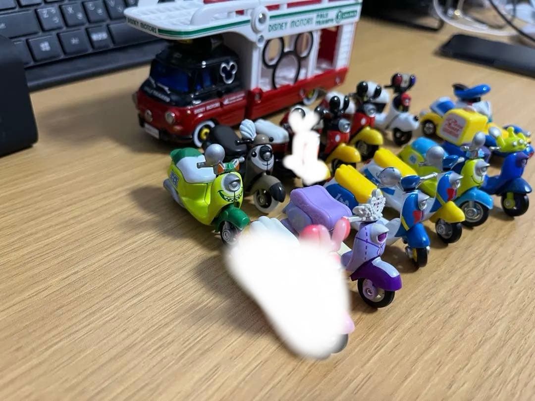 ディズニーモータース　トミカ１2台 まとめ売り