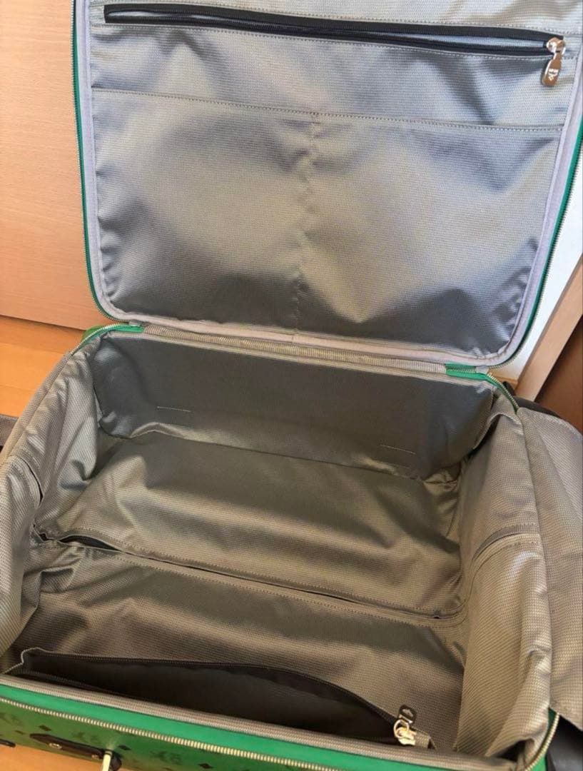 MCM ロゴグラム キャビントラベルトローリー キャリーケース　付属品あり