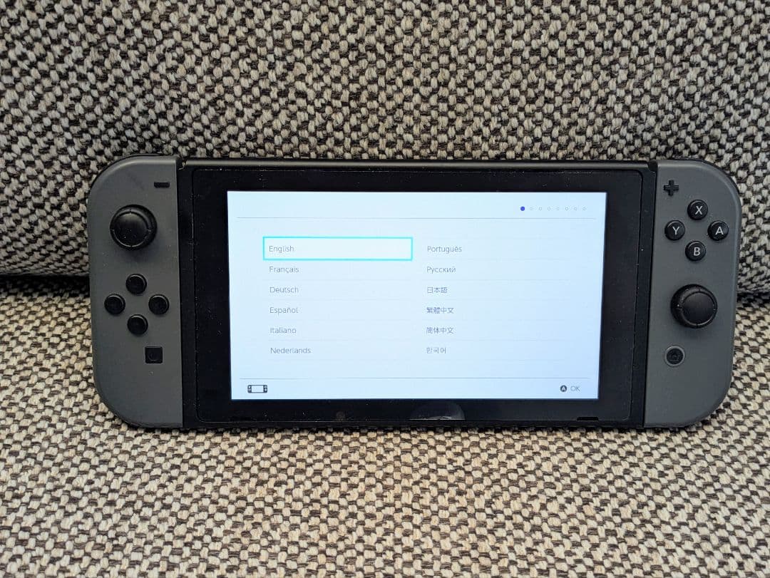 Nintendo Switch本体+Joy-Con