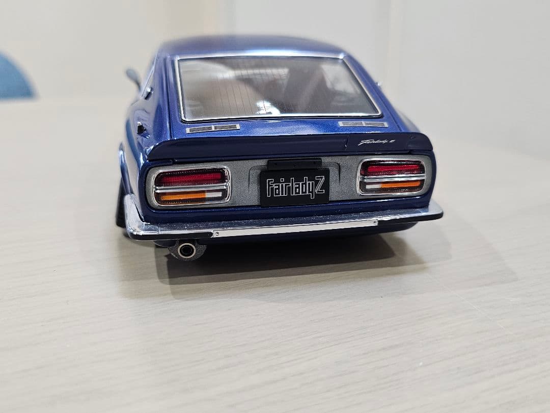京商　1/18　日産　フェアレディZ　（S30）Street・ Sports