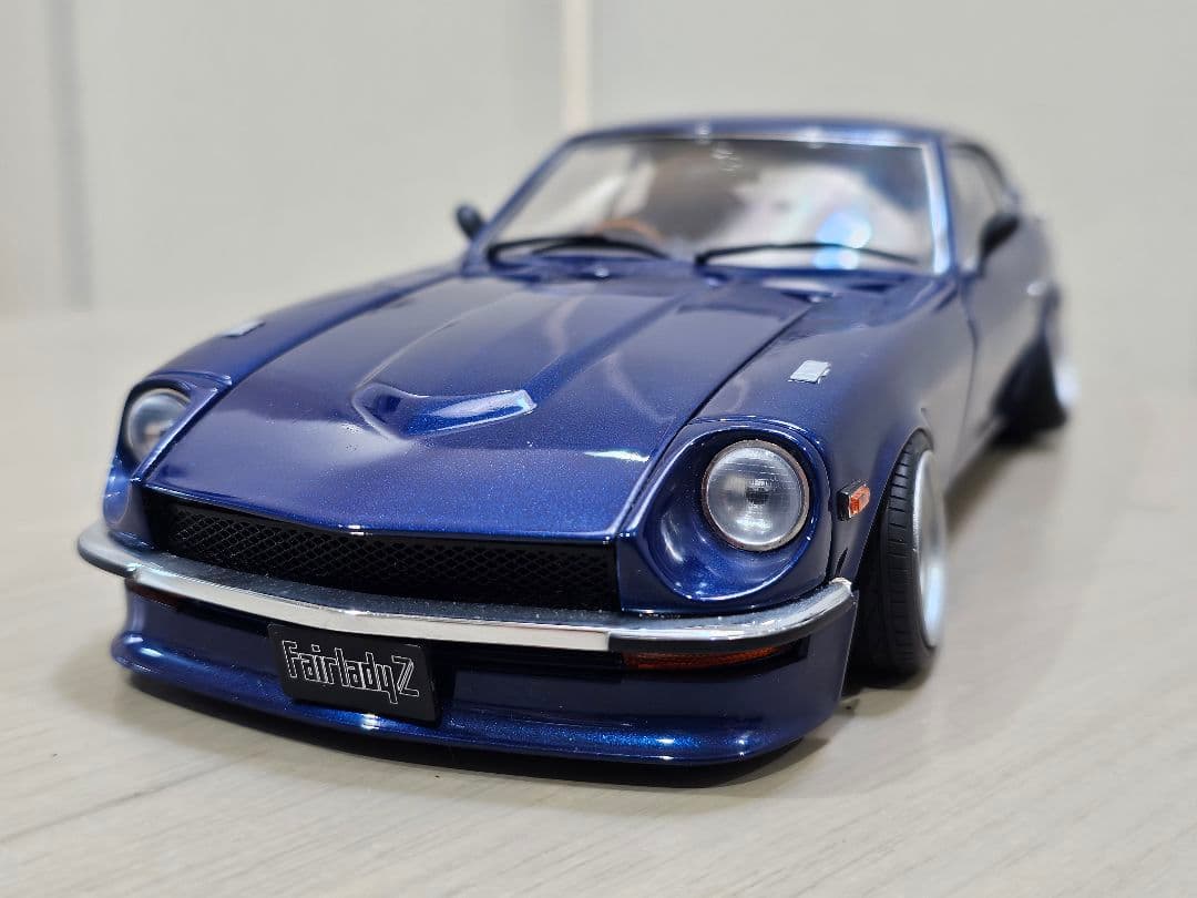 京商　1/18　日産　フェアレディZ　（S30）Street・ Sports