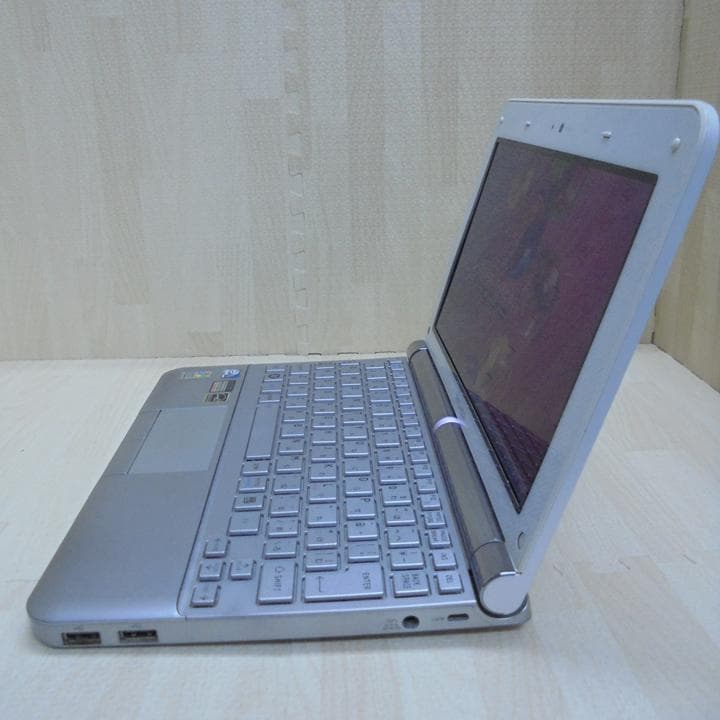 Dynabook UX/24JWH　小型ノートPC（仮想 旧ＯＳ体験）