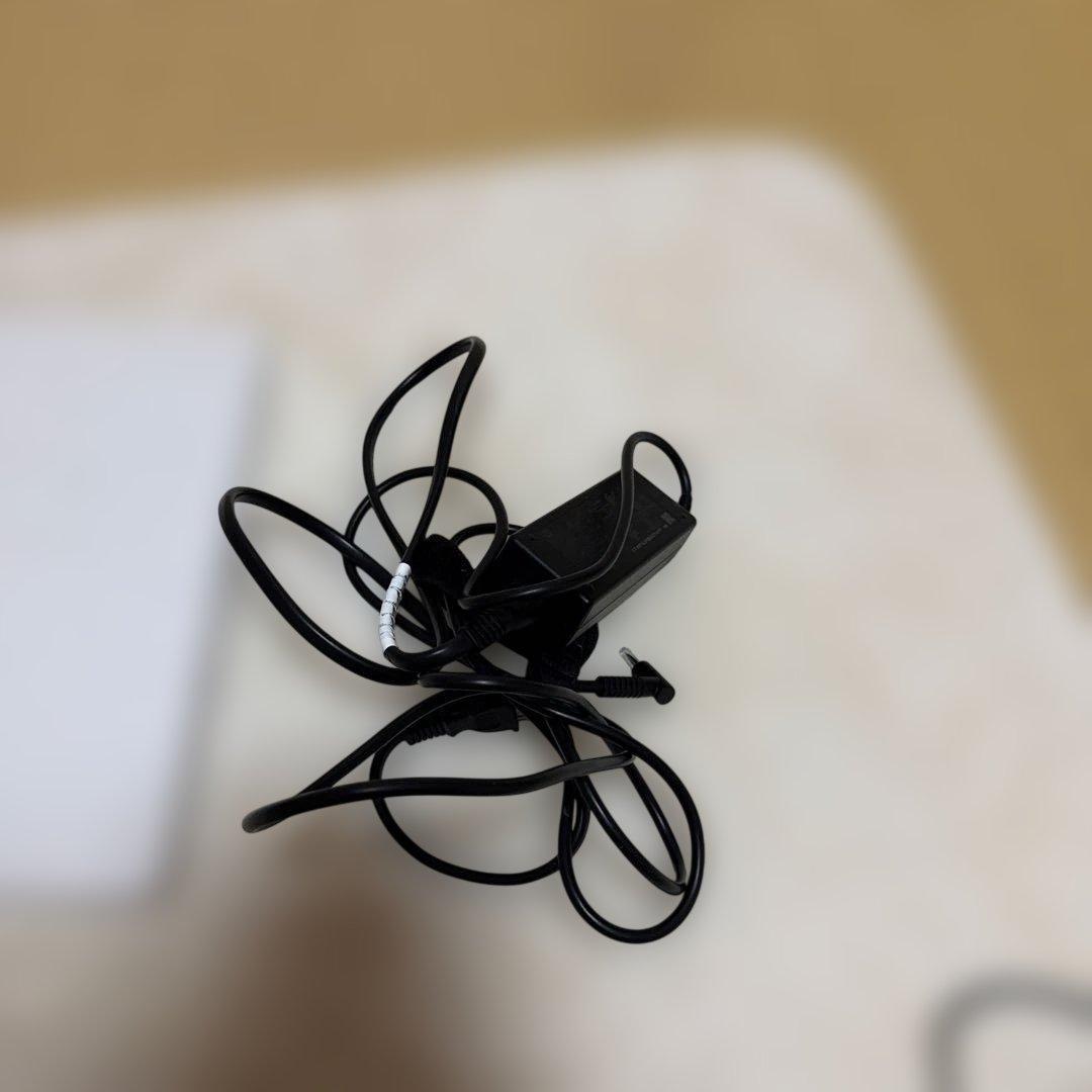 HP ホワイトノートPC マウス・電源アダプター付き