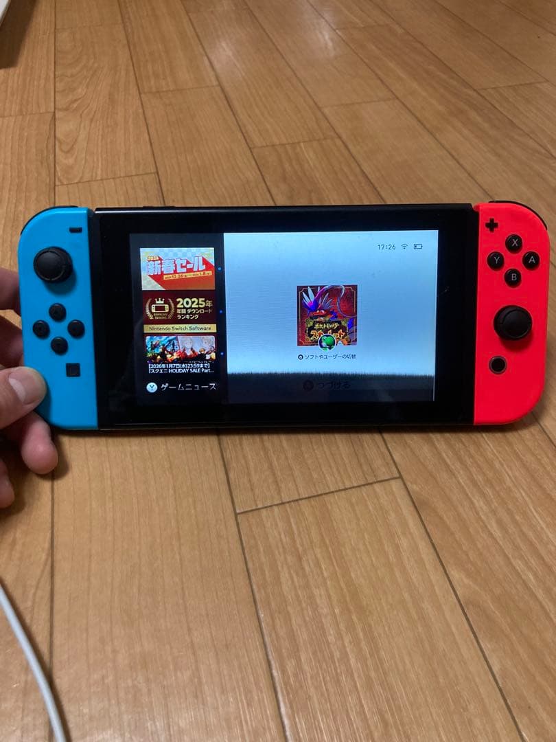 液晶不良　Nintendo Switch ネオンレッド/ネオンブルー　箱傷あり