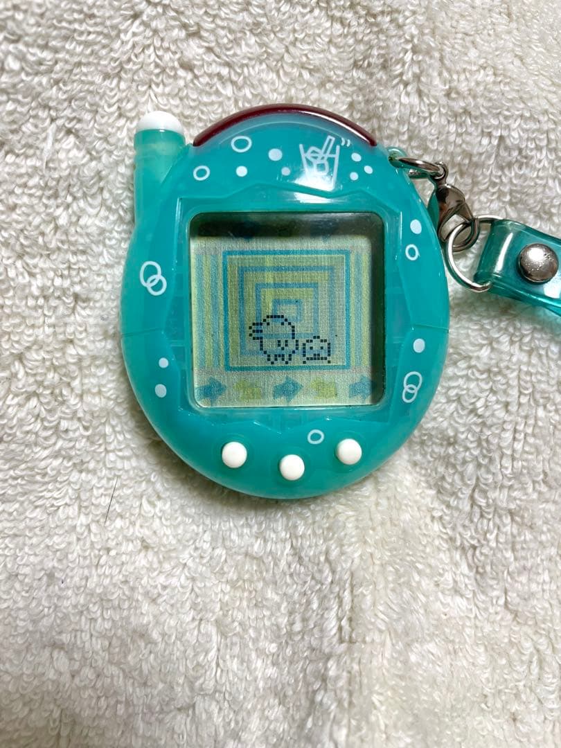 たまごっちケータイカイツー！めろんそーだ