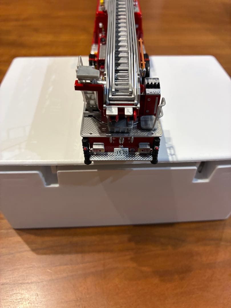 トミカ リミテッドヴィンテージNEO日野 はしご付消防車　LV-N24ⓐ