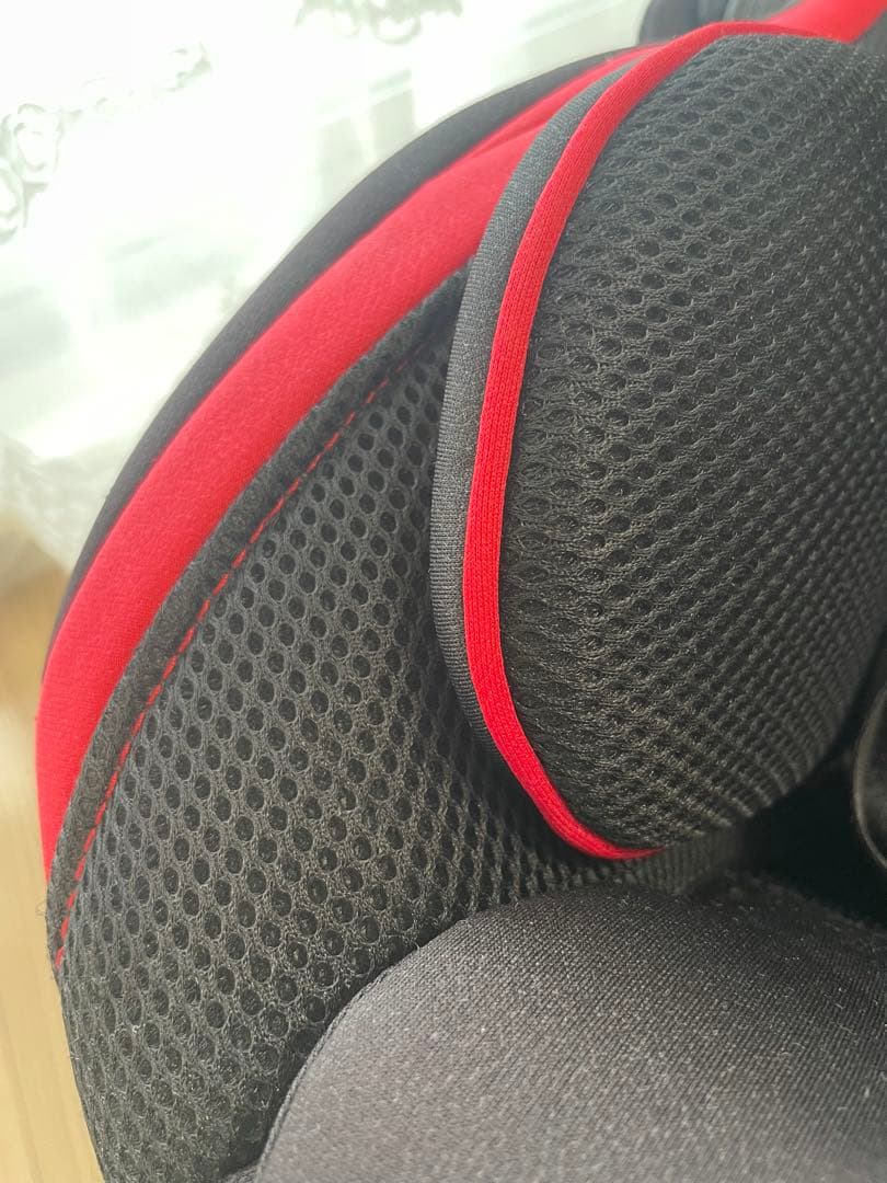 エールべべ　チャイルドシート