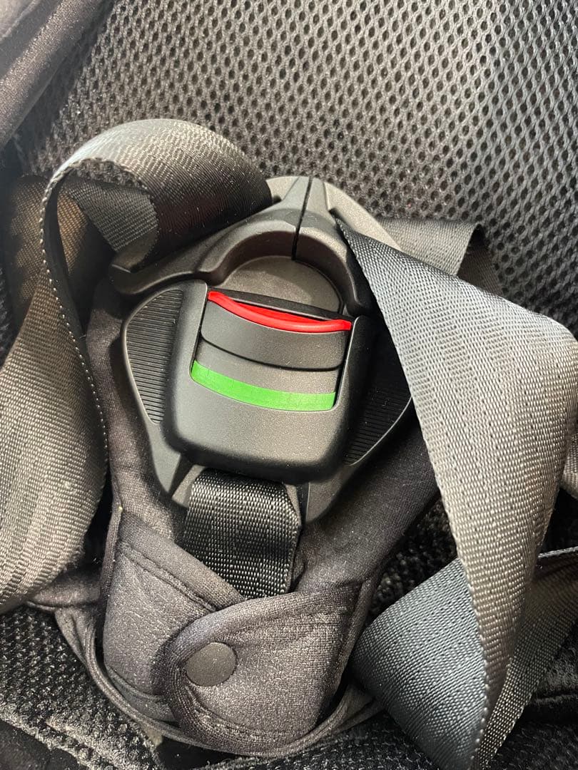 エールべべ　チャイルドシート