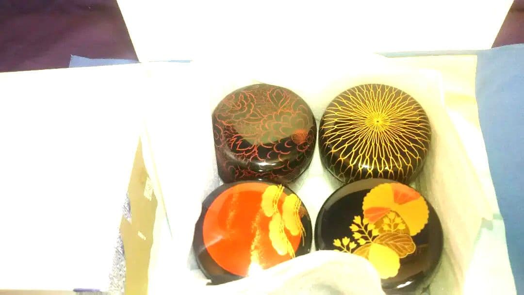 中棗三つと寸切一つの四つ、網目中棗を含む。