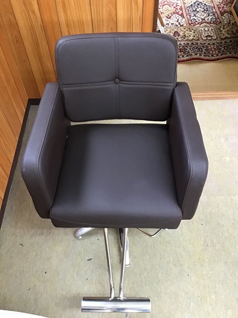 ダークブラウン オフィスチェア アームレスト付き