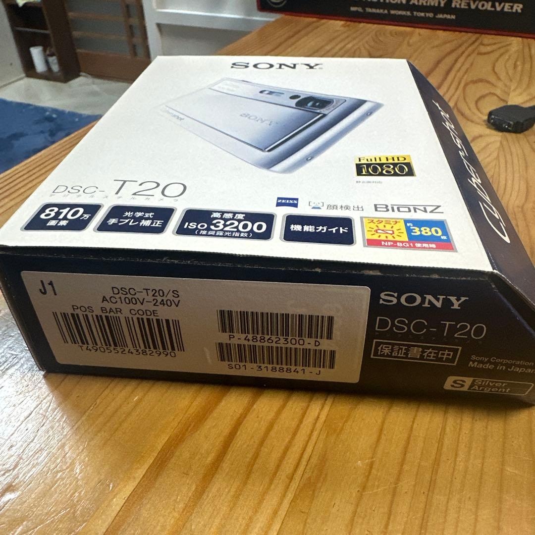 【美品】SONY Cyber-shot DSC-T20 デジタルカメラ　シルバー