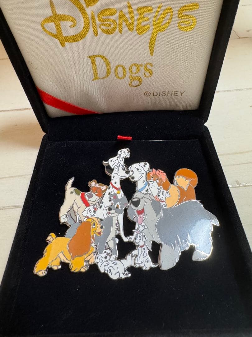 Disney's Dogs　ディズニー ピンバッジ