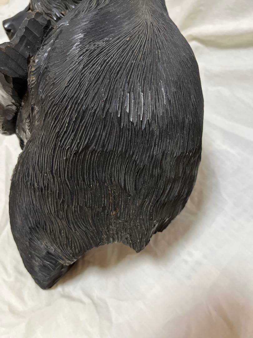 北海道　木彫りの熊　台座付　彫刻 木工品　昭和レトロ　HOKKAIDO BEAR