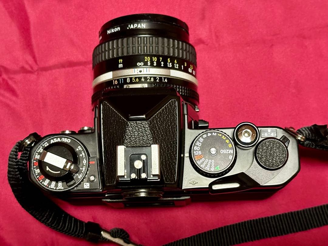 Nikon FE2 ブラック　フィルム一眼レフカメラ
