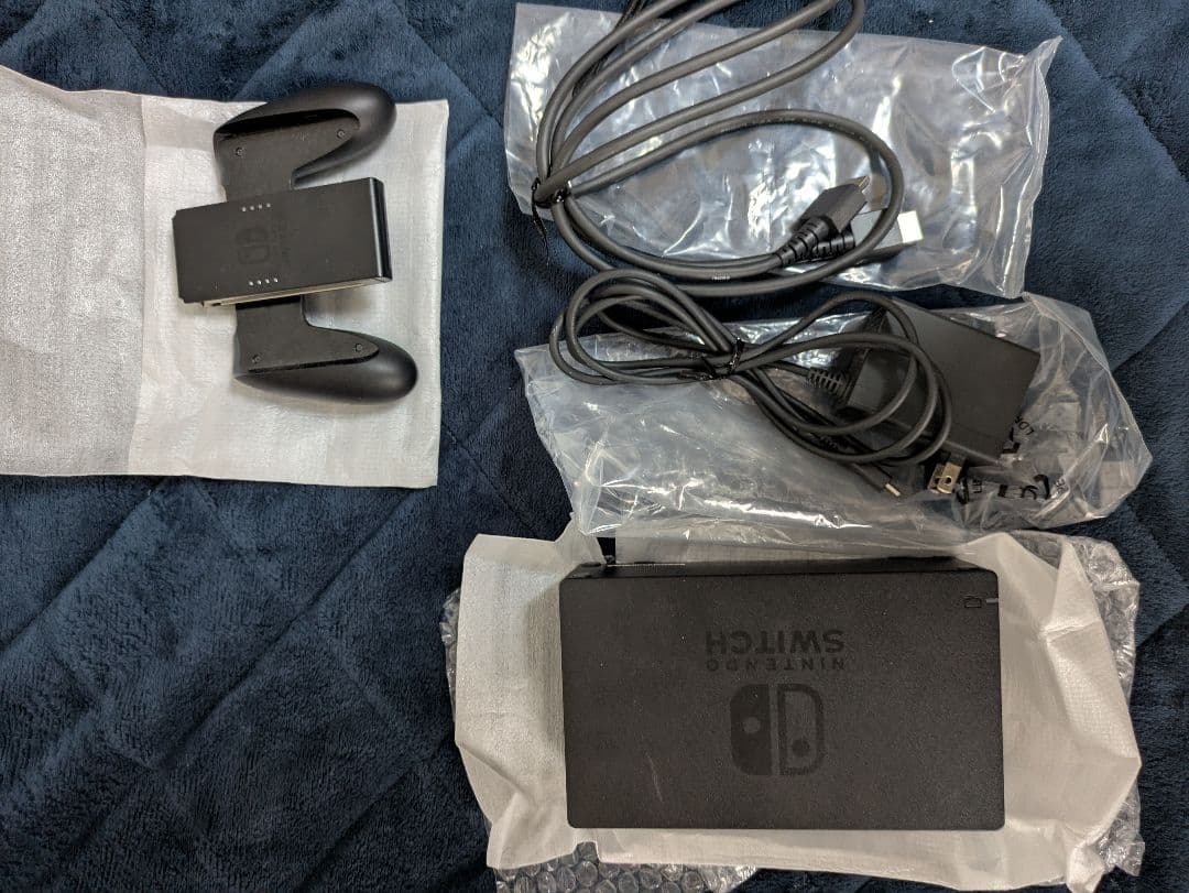 ボム兵　Nintendo Switch 本体 ネオンブルー/ネオンレッド