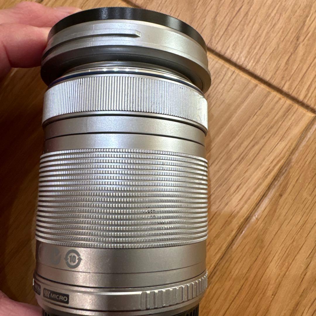 OLYMPUS 40-150mm f/4-5.6 R ズームレンズ