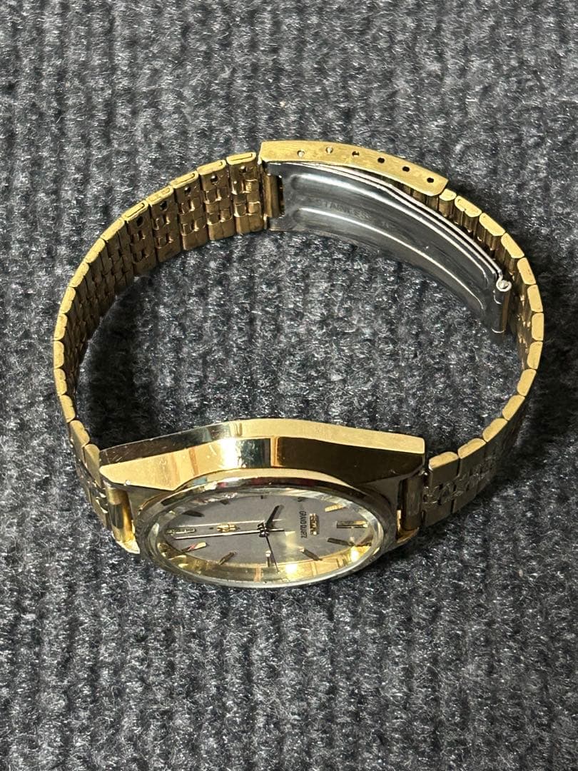 SEIKO GRAND QUARTZ 腕時計