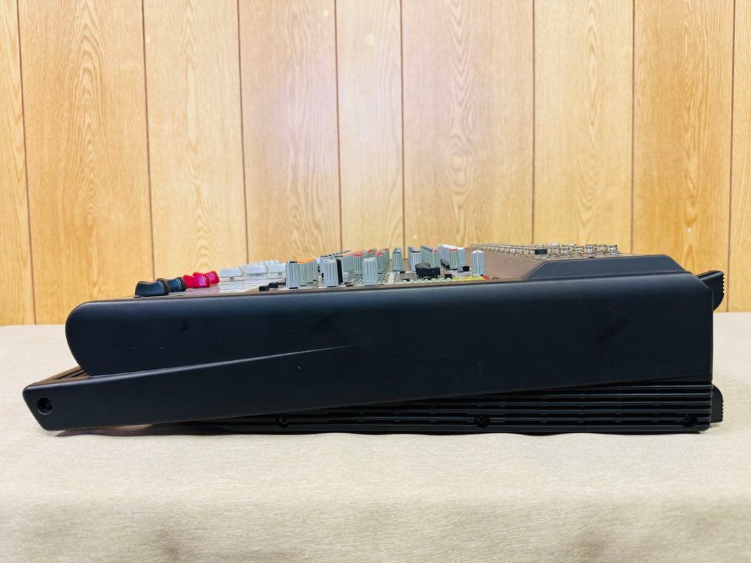 BEHRINGER PMP4000 パワードミキサー ベリンガー