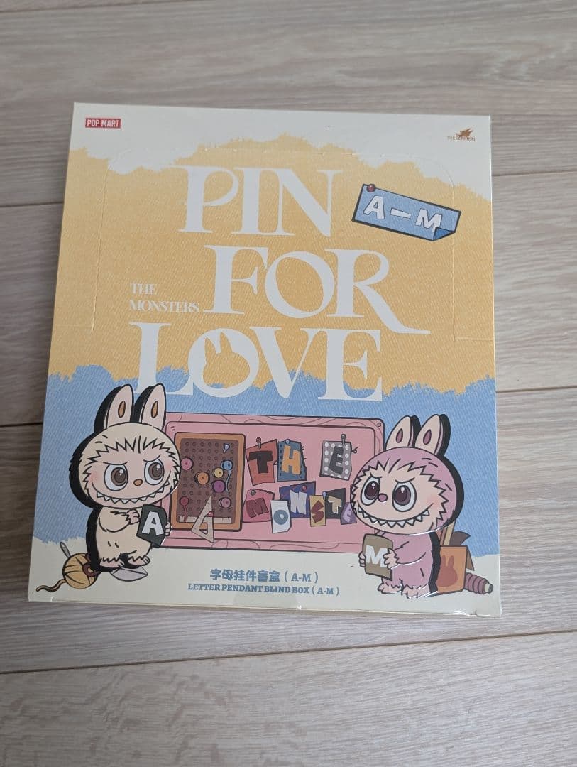 直営店限定　ラブブ PIN FOR LOVE イニシャル アルファベット