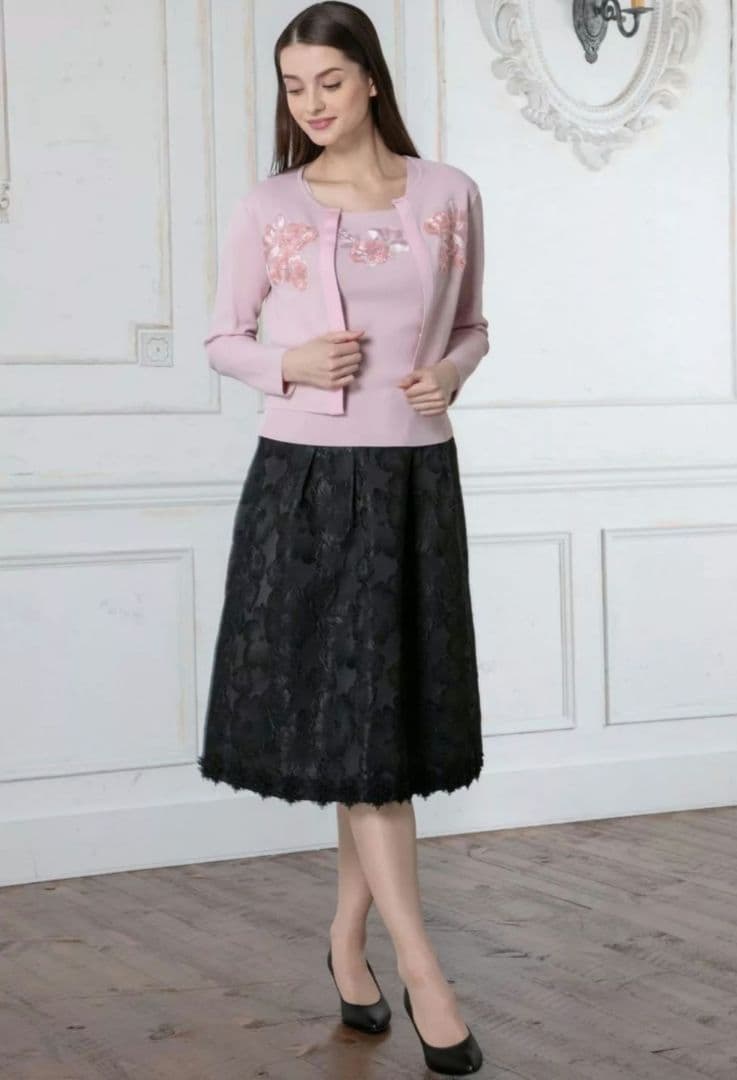 ジュリアン　スーパービューティー　2025年秋冬　　スカート黒44XL新品