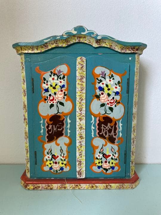 ドール用人形用クローゼットと人形付きベッド