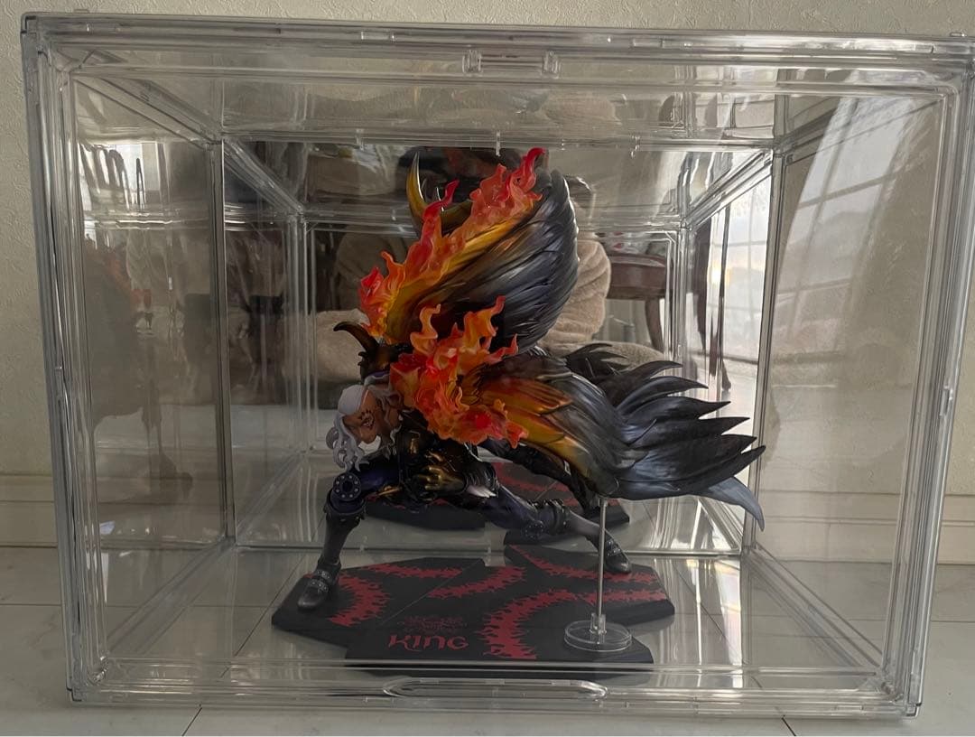 フィギュアケース　大型　4個