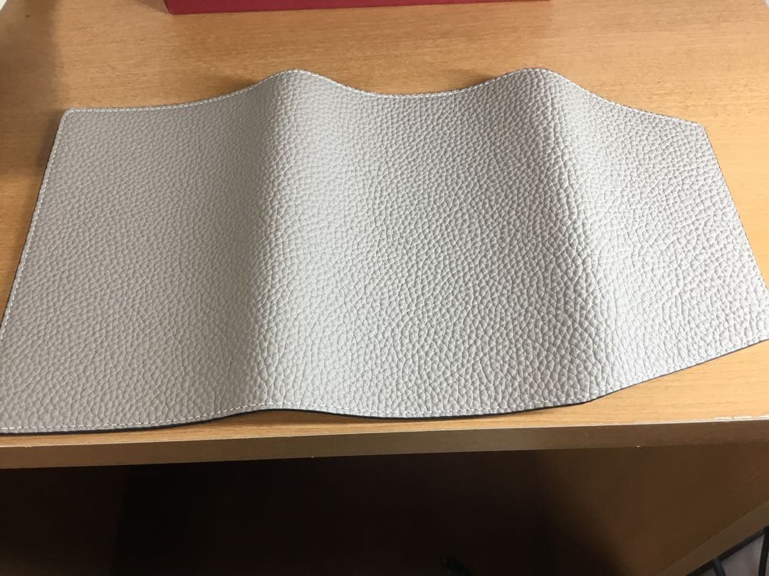 ボナベンチュラ　ブックカバー　グレージュ　文庫本サイズ