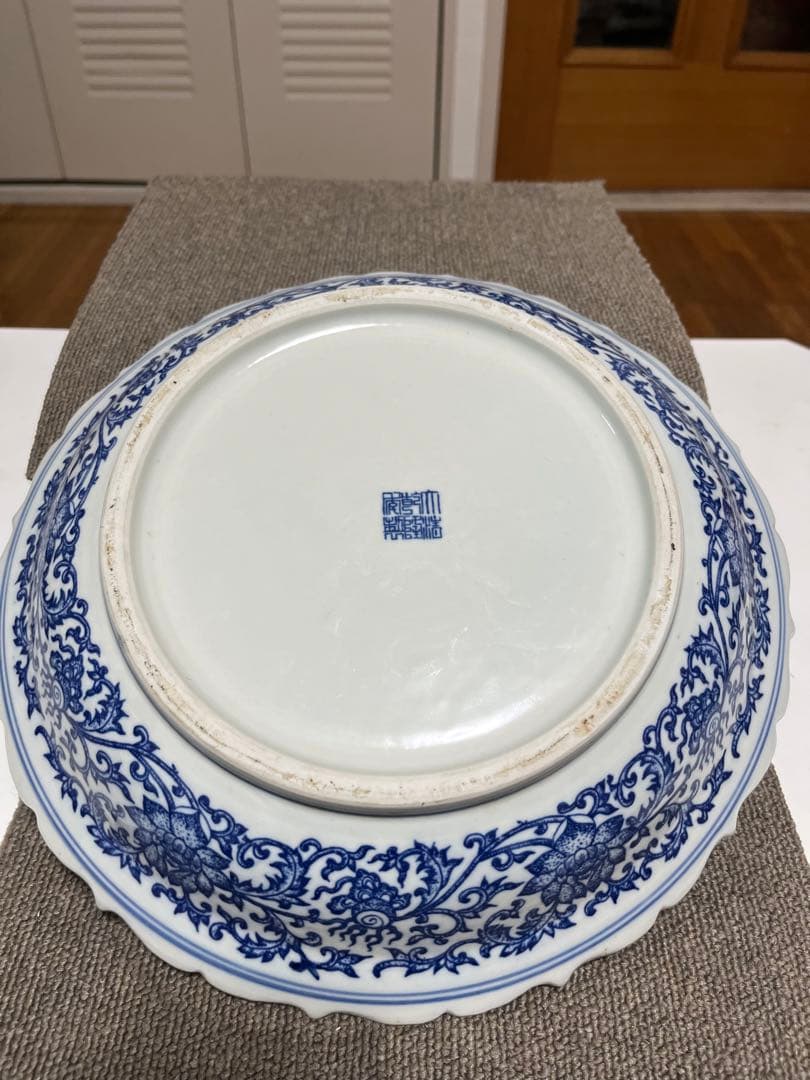 中国美術　中国染付人物文様　絵付大皿　中国ヴィンテージ 刻印あり