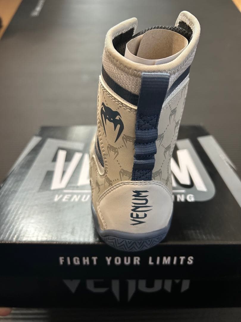 VENUM ボクシングシューズ　モノグラム　プロボクシング　24.5〜25cm