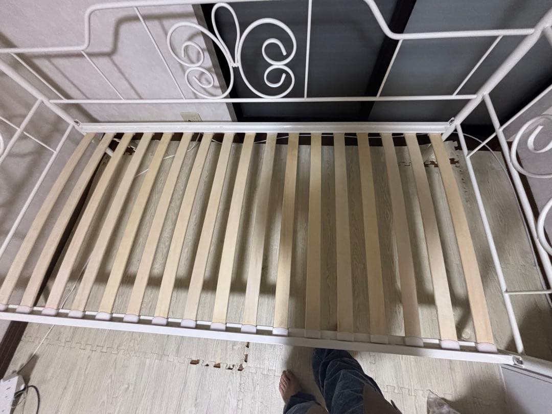 専用出品　ホワイト アイアンベッドフレーム シングル