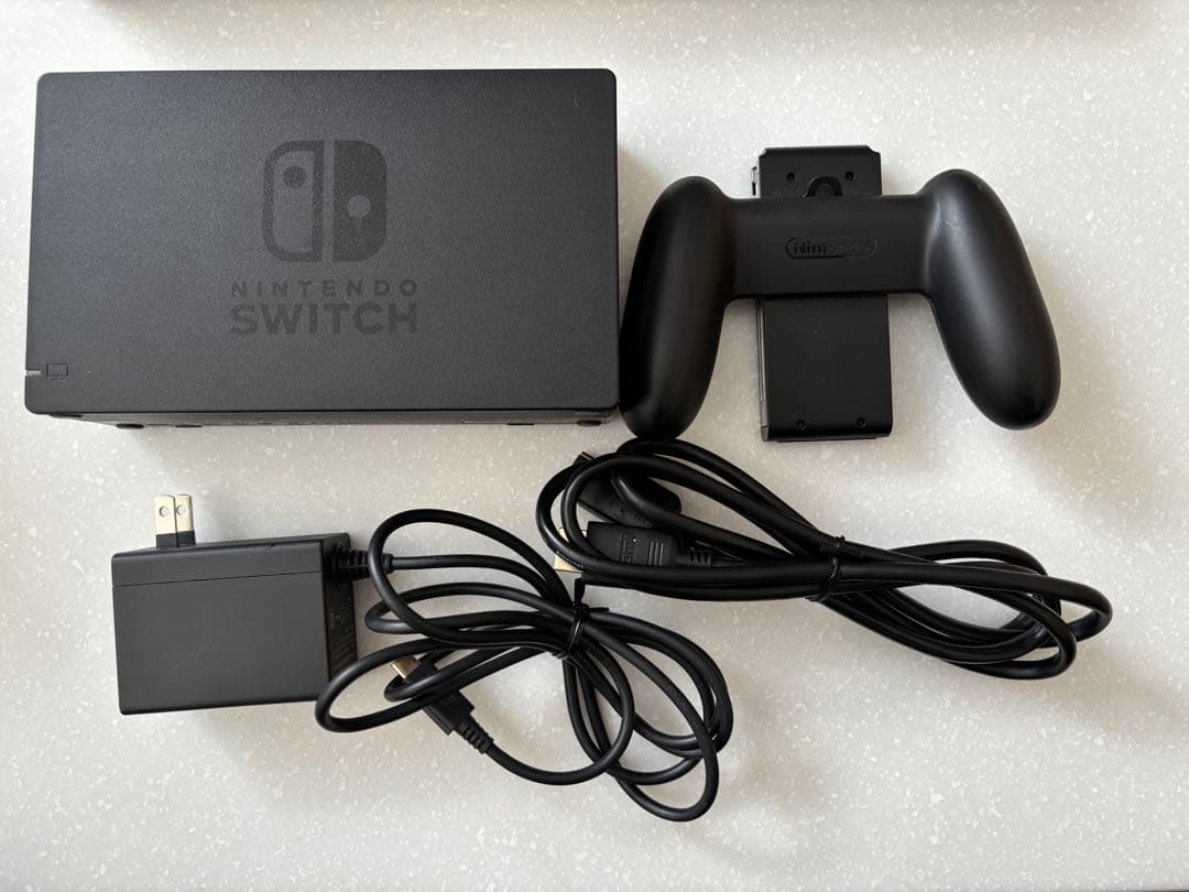 ニンテンドー Swich グレー 本体 付属品 充電スタンド付き