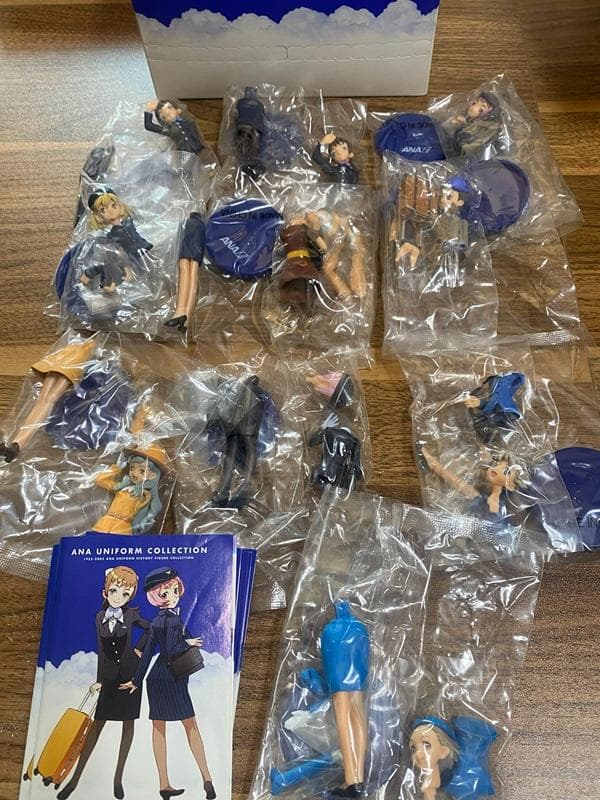 未使用品　ANA 制服コレクション フィギュア 10体セット