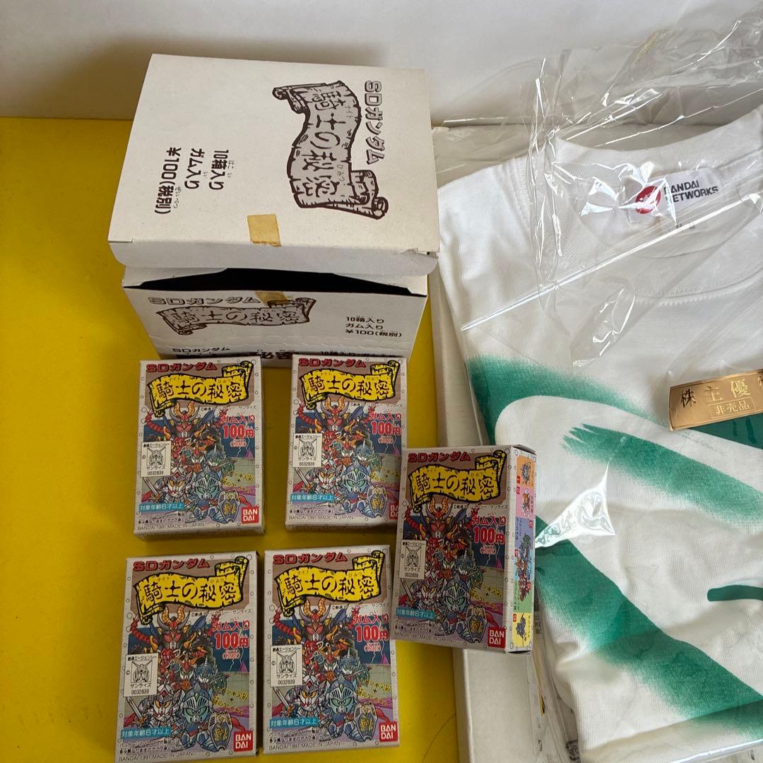 ピ*ト様 株主優待ガンダムモビルスーツ Tシャツ＆SDガンダム騎士の秘密５個セッ