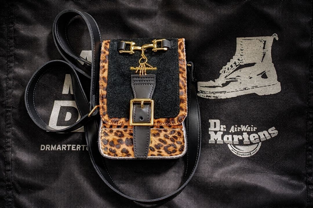 【810】美品 Dr.Martensドクターマーチンショルダーバッグハラコ